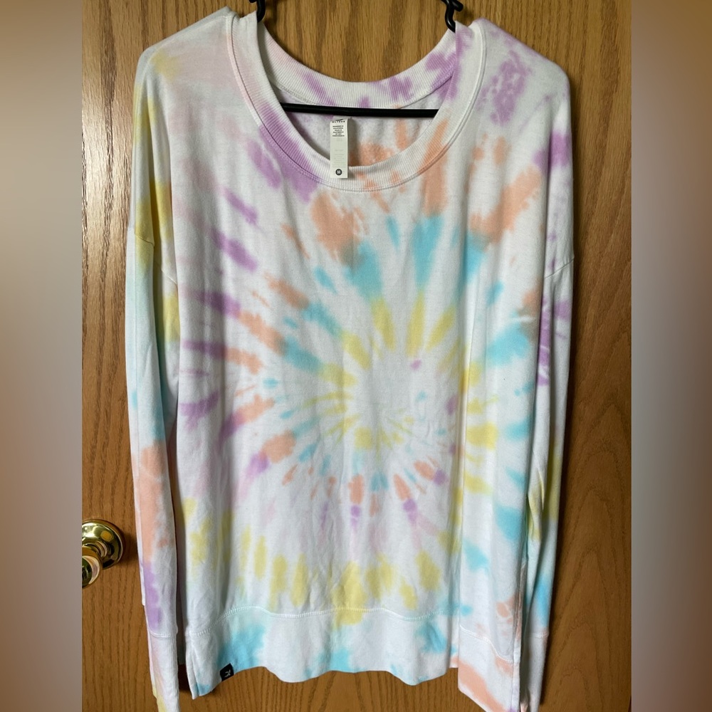 Women’s Long Sleeve Glyder Top - Medium - Tie Dye